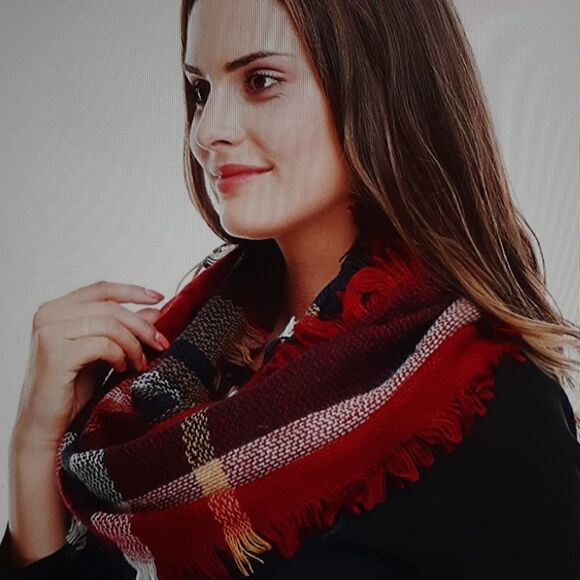 NEW Infinity Scarf Navy/Burgundy Plaid Winter Women's - Picture 2 of 4